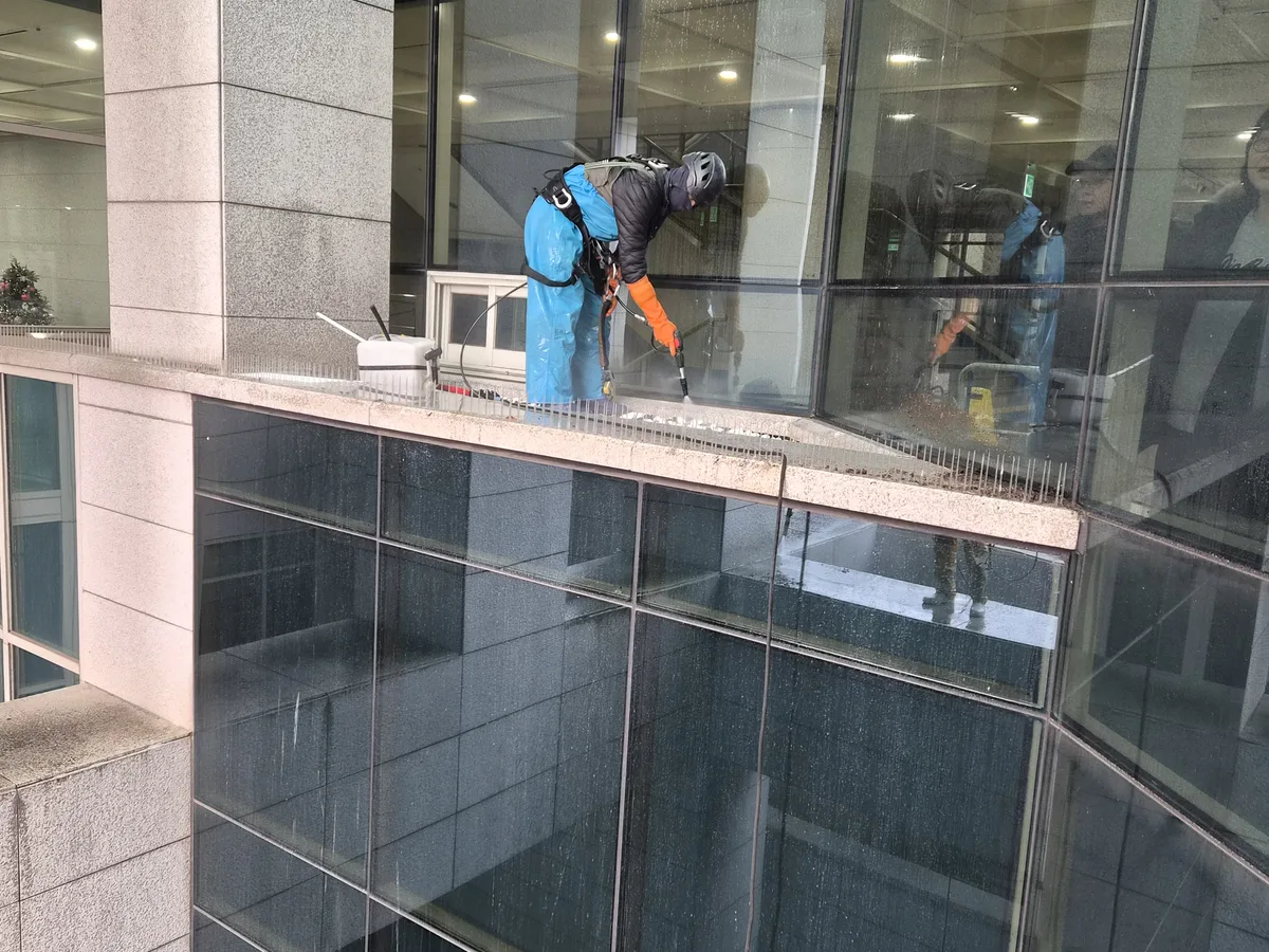 남구 감만동 건물 복도·대기 동선 야간 위생청소 사례 - 행진크린