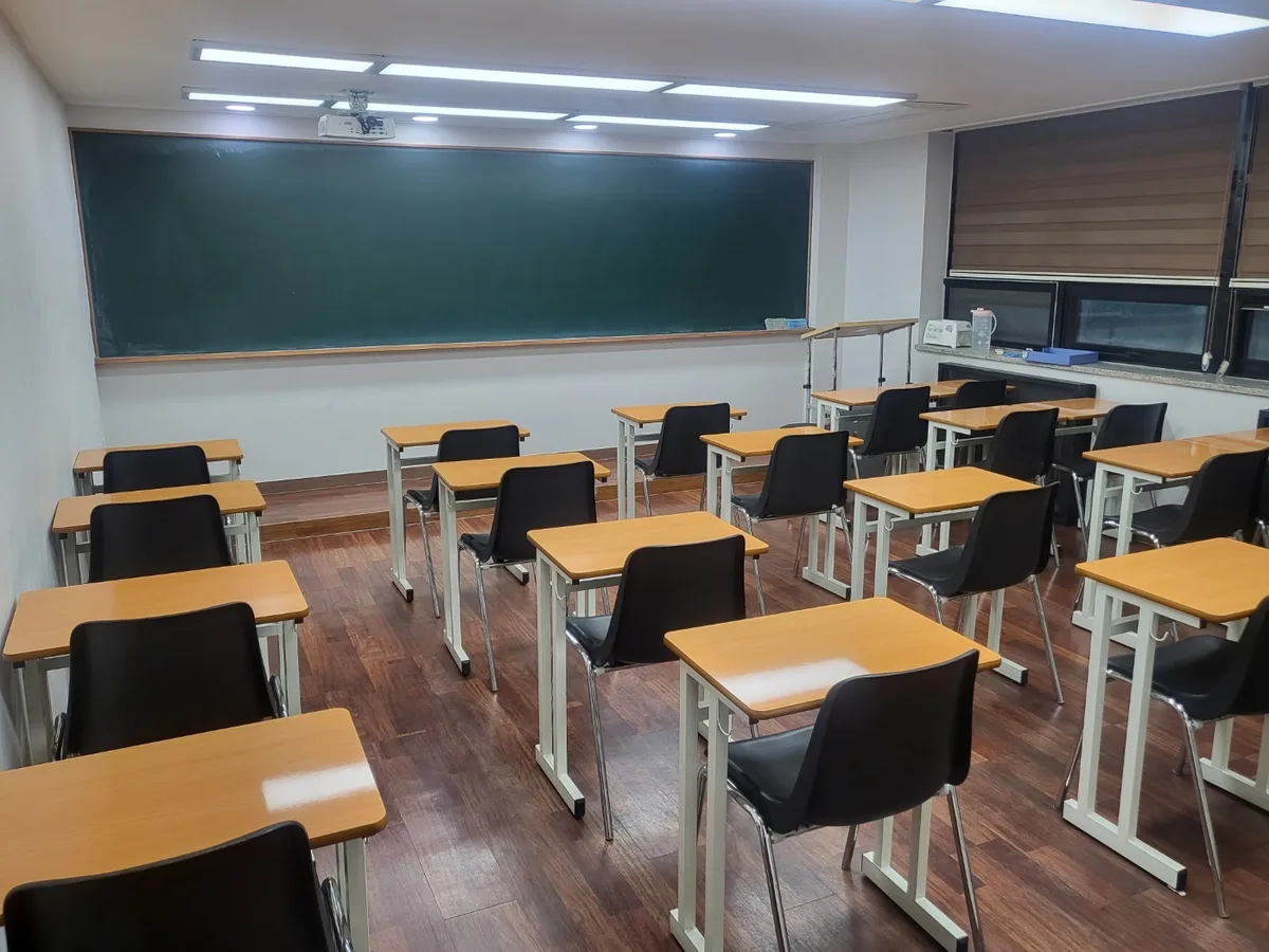 북구 덕천동 어린이집 과학실 장비 주변 정밀 위생청소 사례 - 행진크린