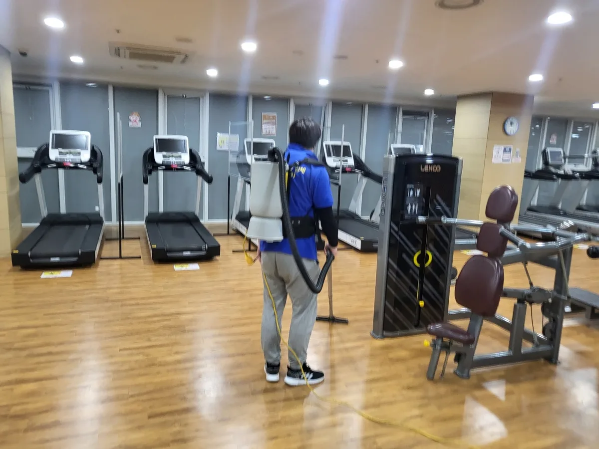 강서구 대저2동 헬스장 샤워실 장비 주변 정밀 위생청소 사례 - 행진크린