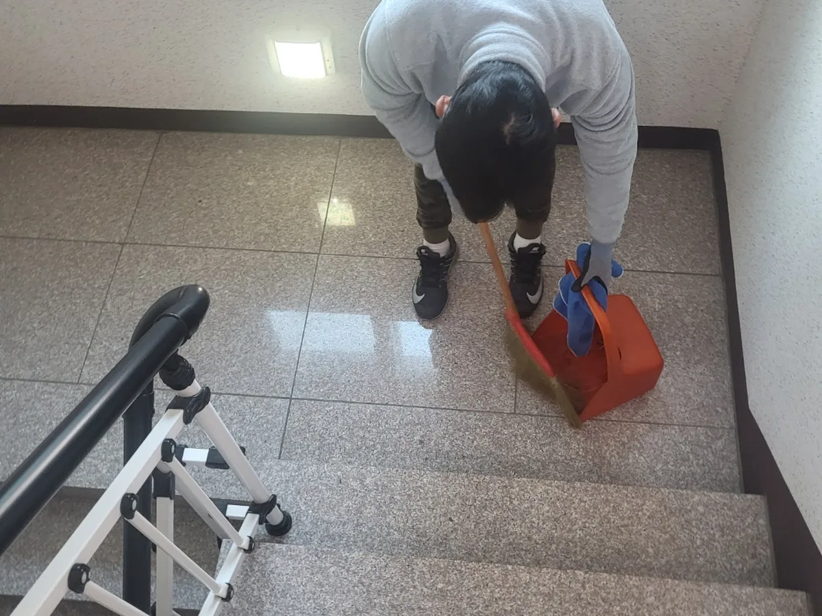 남구 문현동 오피스 기계실 장비 주변 정밀 위생청소 사례 - 행진크린